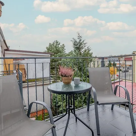 Jasne I Stylowe Z Balkonem W Kolobrzegu Blisko Plazy By Renters