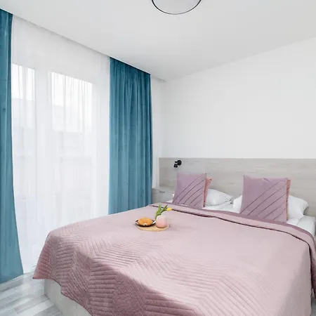 Apartment Jasne I Stylowe Z Balkonem W Kolobrzegu Blisko Plazy By Renters Kolobrzeg