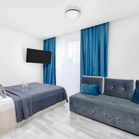 Jasne I Stylowe Z Balkonem W Kolobrzegu Blisko Plazy By Renters Apartment Kolobrzeg