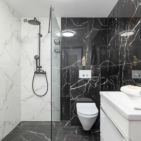 Jasne I Stylowe Z Balkonem W Kolobrzegu Blisko Plazy By Renters