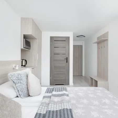 Apartment Jasne I Stylowe Z Balkonem W Kolobrzegu Blisko Plazy By Renters Kolobrzeg