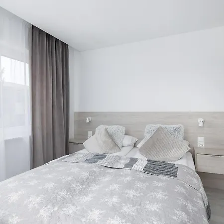 Jasne I Stylowe Z Balkonem W Kolobrzegu Blisko Plazy By Renters Kołobrzeg