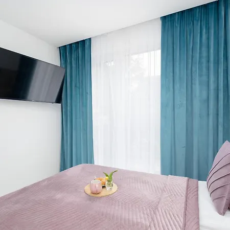 Jasne I Stylowe Z Balkonem W Kolobrzegu Blisko Plazy By Renters