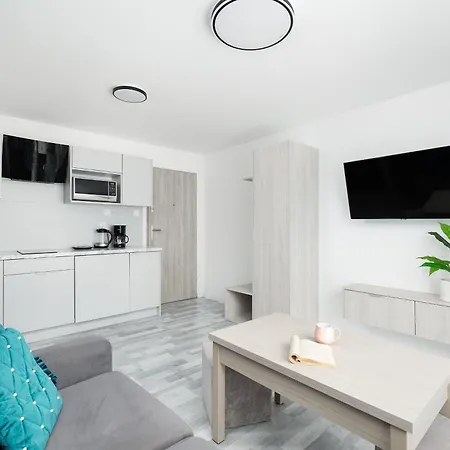 Jasne I Stylowe Z Balkonem W Kolobrzegu Blisko Plazy By Renters Kolobrzeg
