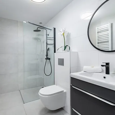 Apartment Jasne I Stylowe Z Balkonem W Kolobrzegu Blisko Plazy By Renters *