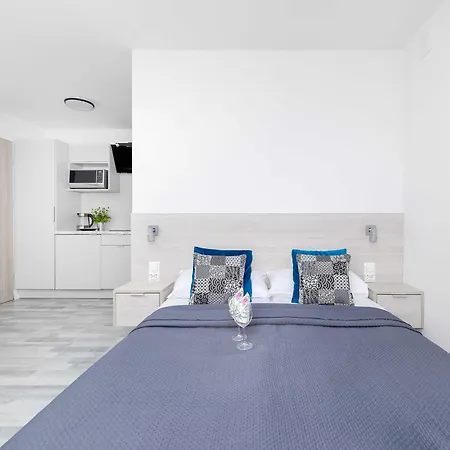 Apartment Jasne I Stylowe Z Balkonem W Kolobrzegu Blisko Plazy By Renters Kolobrzeg